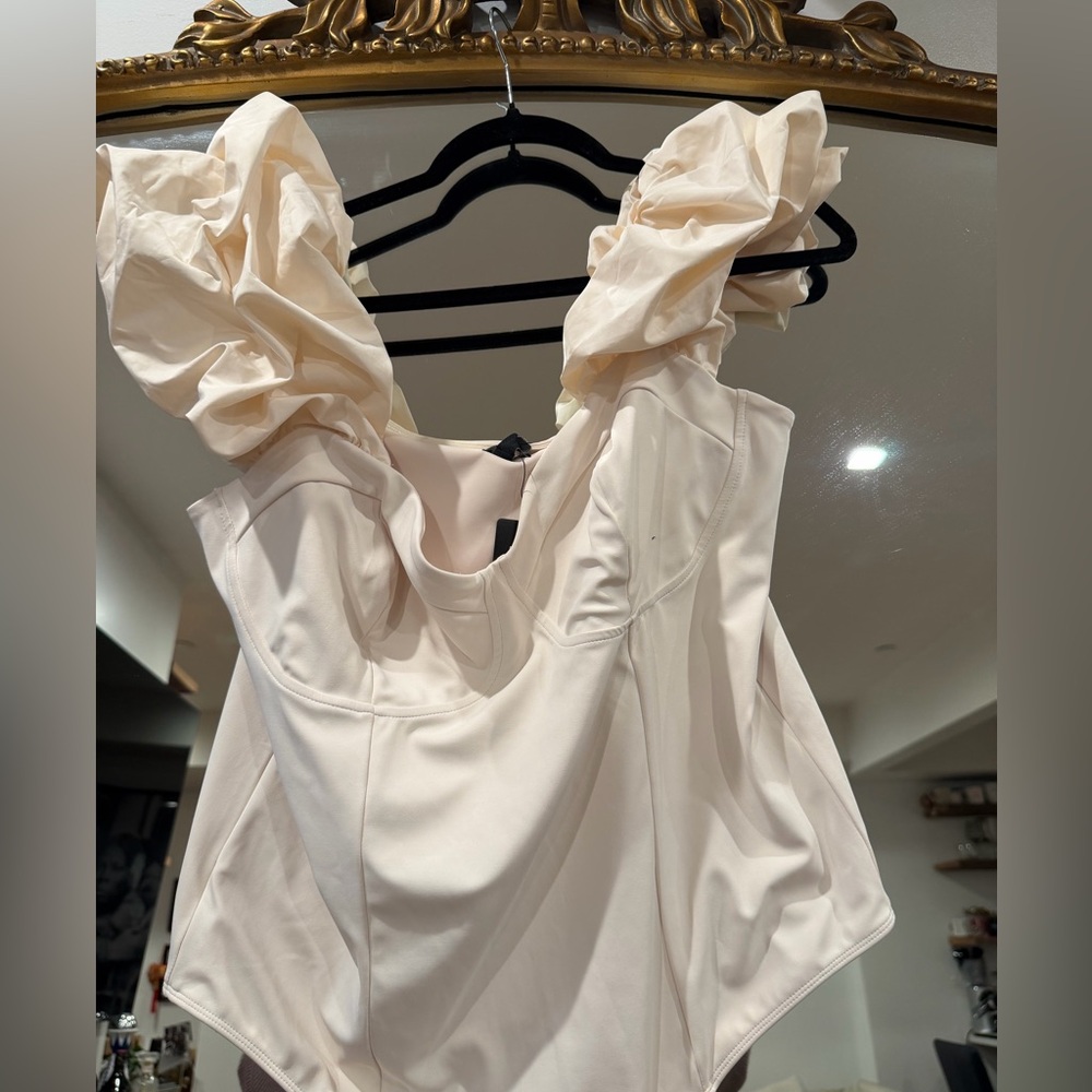 Express Puff Sleeve Cream Bodysuit sz. XL NWT